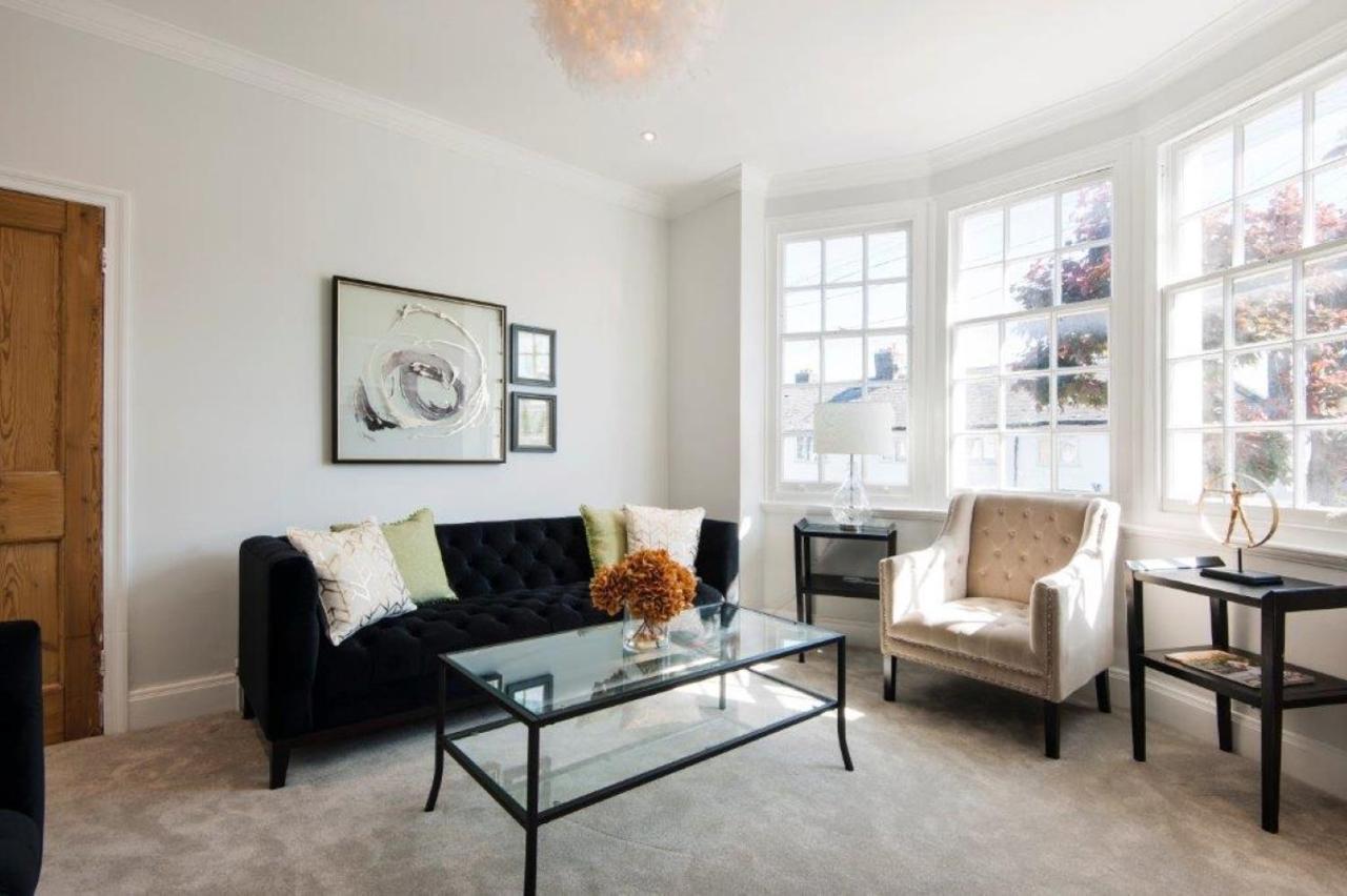 Modern Family Home In London Close To Amenities And Train Extérieur photo