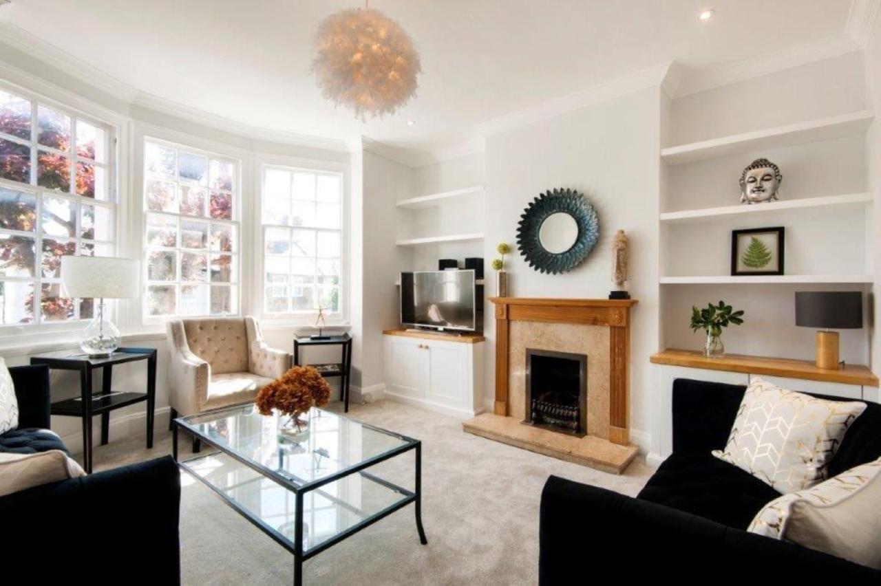 Modern Family Home In London Close To Amenities And Train Extérieur photo
